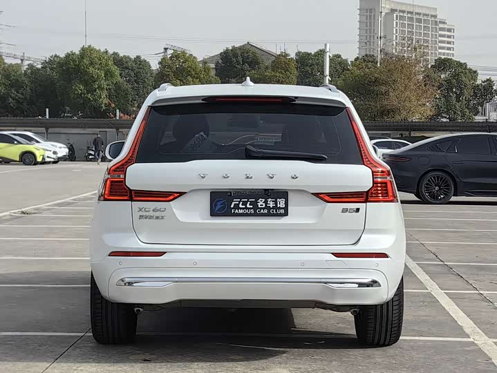 Фото 3 - Volvo XC60