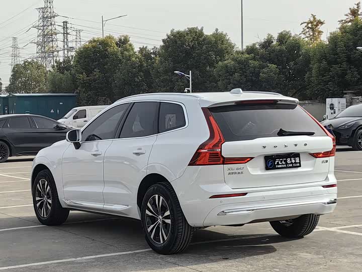 Фото 6 - Volvo XC60