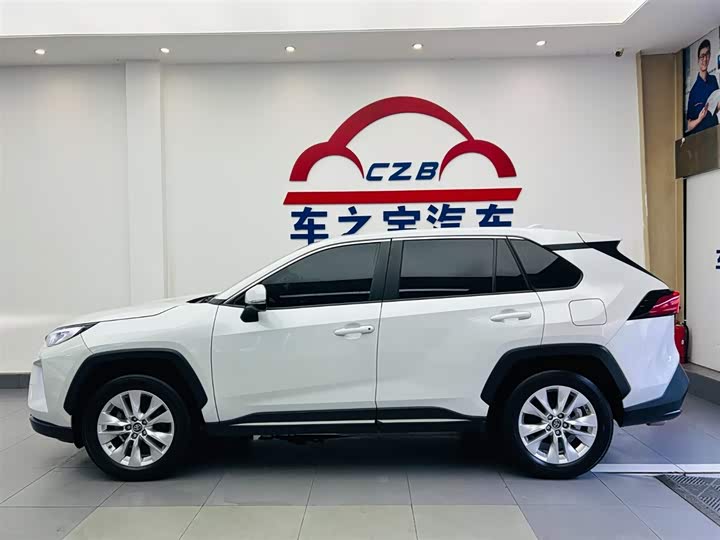 Фото 4 - Toyota Wildlander