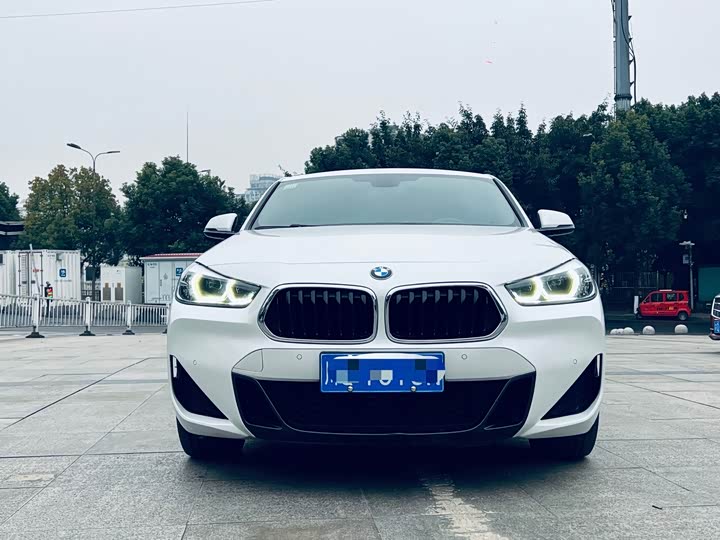 Фото 2 - BMW X2
