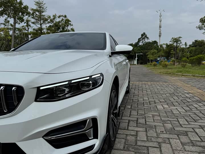 Photo 9 - Geely Preface