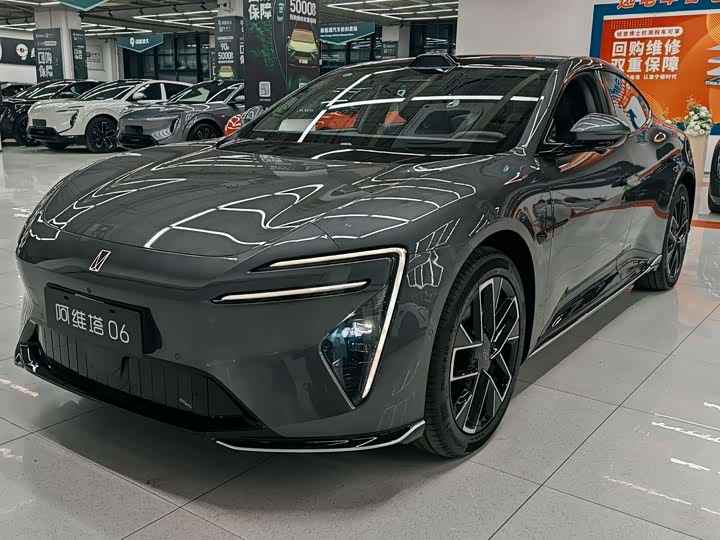 Фото 1 - Avatr 06