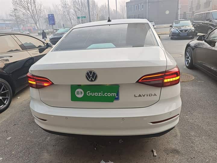 Фото 6 - Volkswagen Lavida