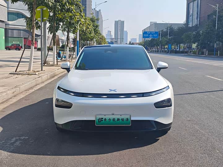 Фото 2 - XPeng P7