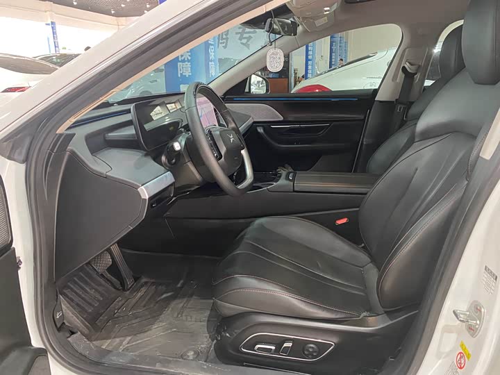 Фото 4 - XPeng P7