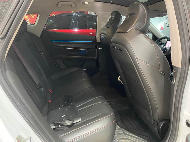 Фото 7 - XPeng P7