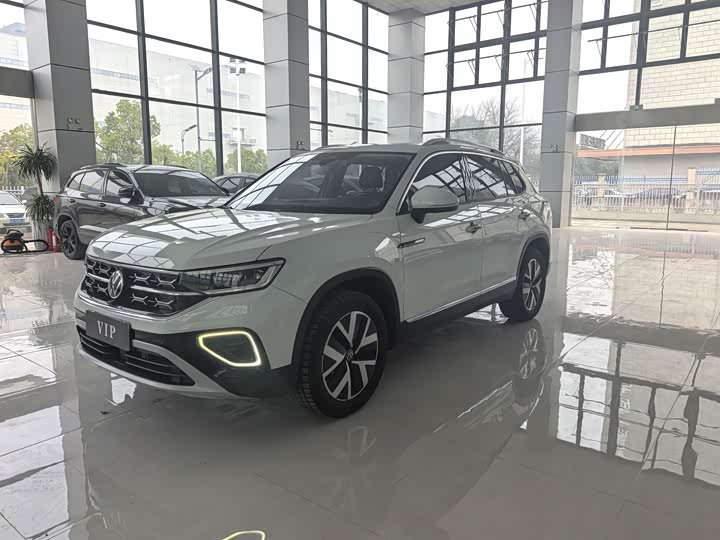 Фото 1 - Volkswagen Tayron