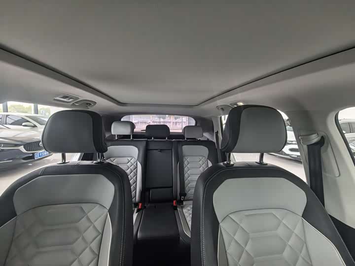 Фото 7 - Volkswagen Tayron