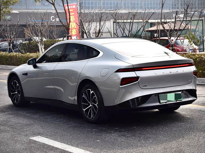 Фото 3 - XPeng P7