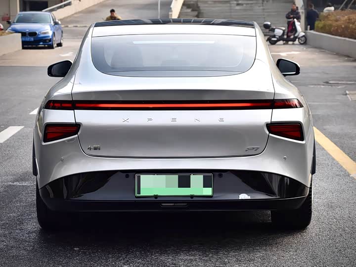 Фото 5 - XPeng P7