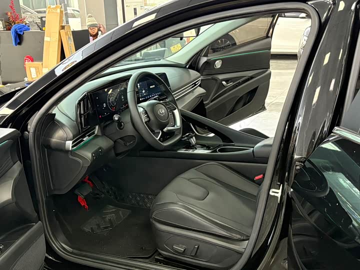 Фото 5 - Hyundai Elantra N line