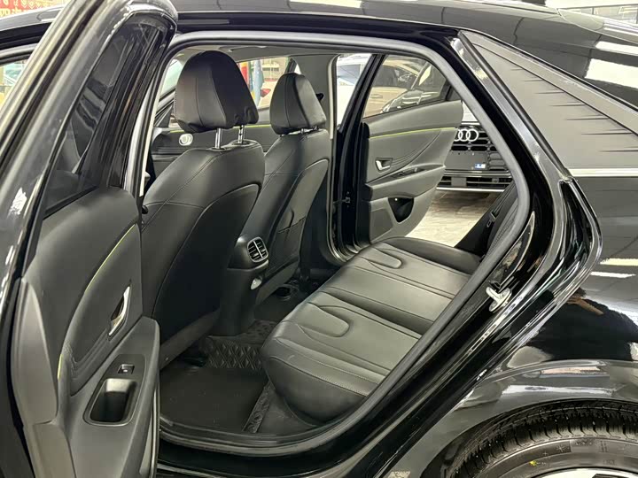 Фото 7 - Hyundai Elantra N line