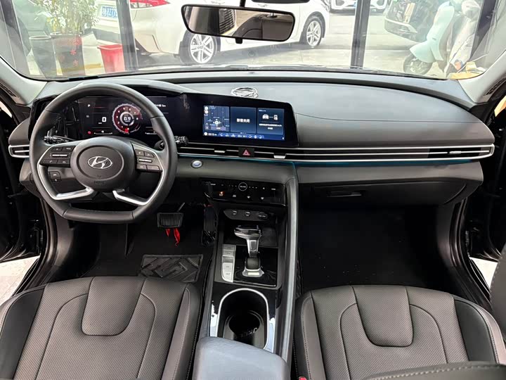 Фото 8 - Hyundai Elantra N line