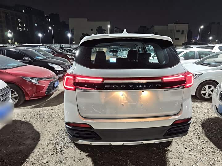 Фото 6 - Dongfeng Forthing T5