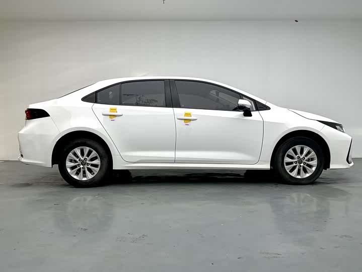 Фото 6 - Toyota Corolla