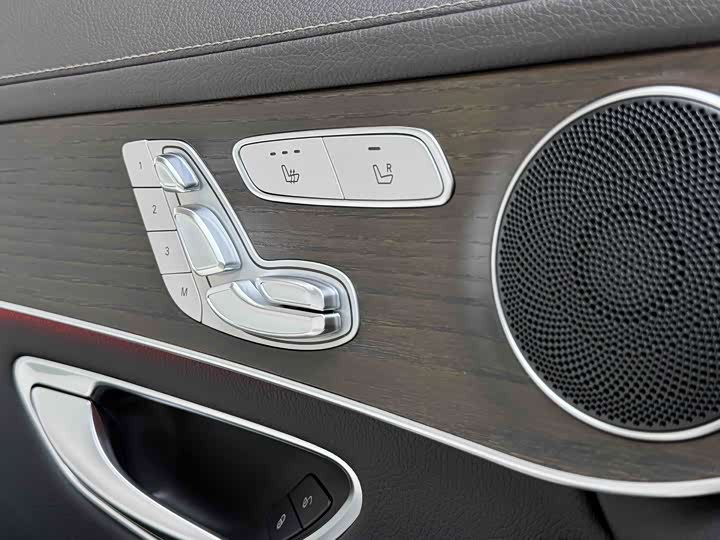 Фото 8 - Mercedes-Benz GLC-Class