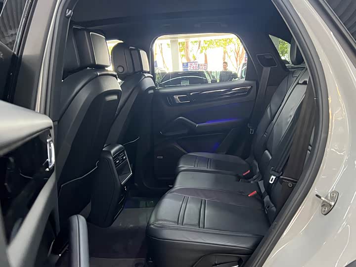 Фото 6 - Porsche Cayenne Hybrid