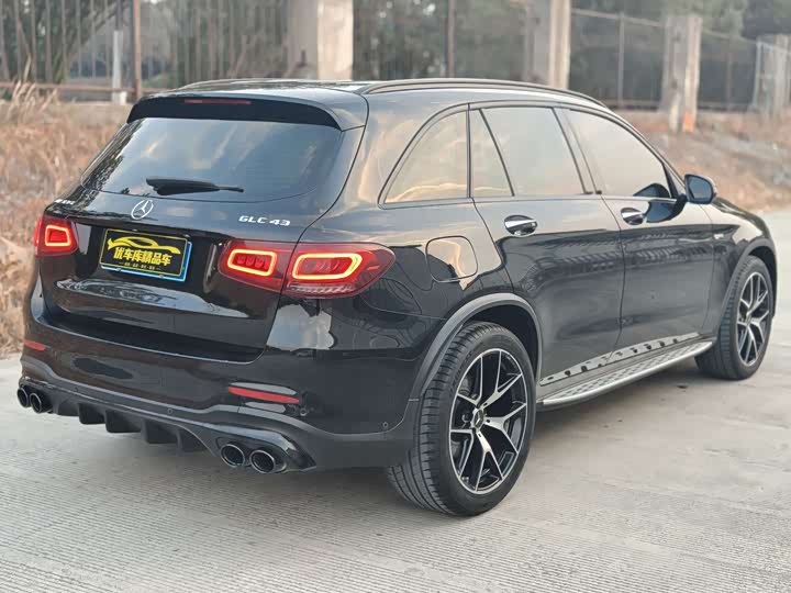 Фото 6 - Mercedes-Benz GLC-Class AMG