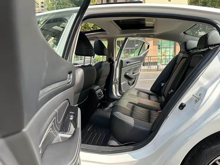 Фото 5 - Nissan Teana