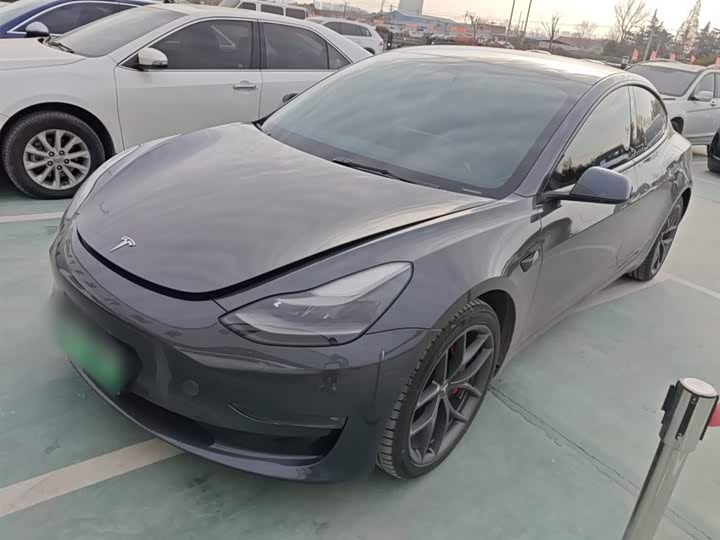 Фото 2 - Tesla Model 3