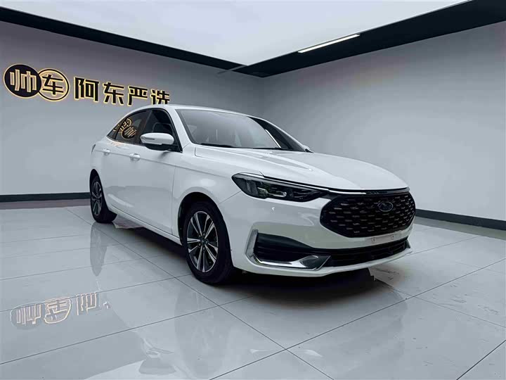 Фото 3 - Ford Escort