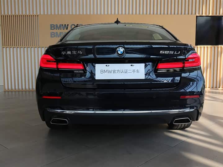 Фото 5 - BMW 5 Series