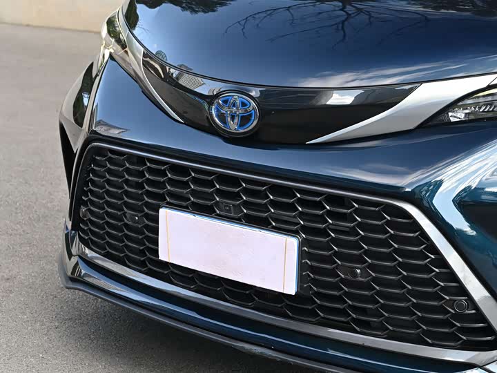 Фото 5 - Toyota Granvia