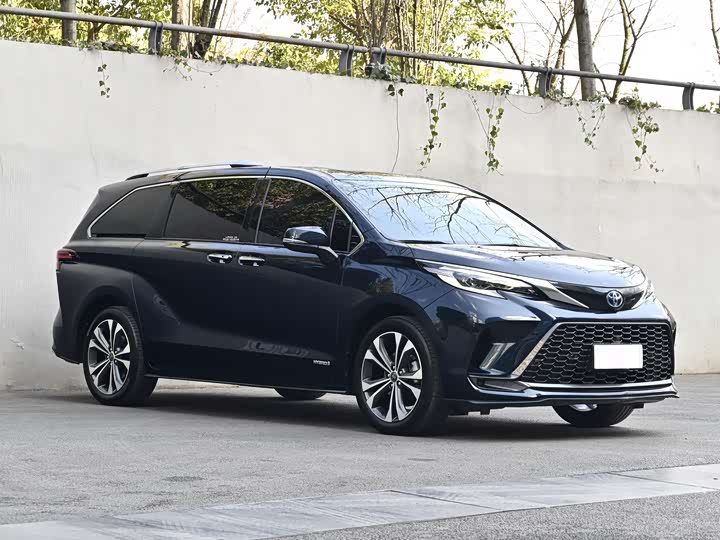 Фото 6 - Toyota Granvia