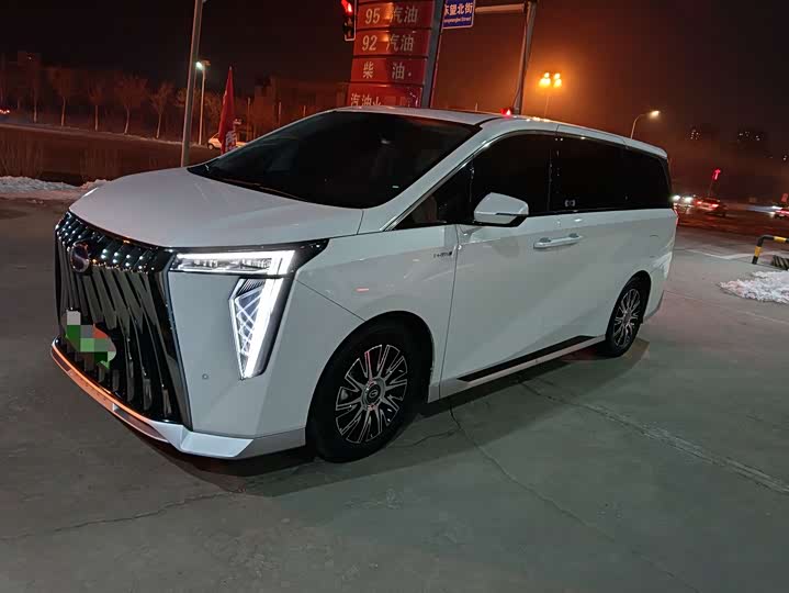 Фото 1 - GAC Trumpchi E9