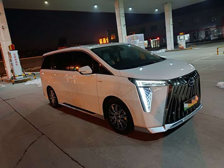 Фото 3 - GAC Trumpchi E9