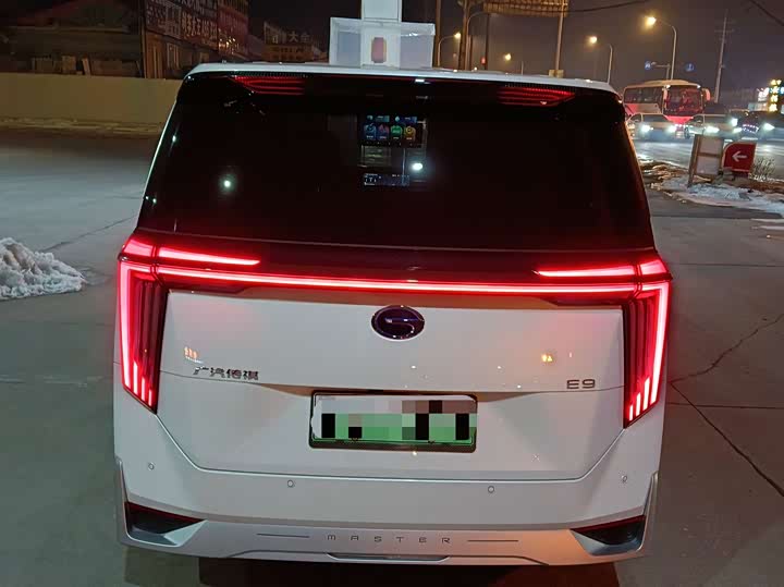 Фото 8 - GAC Trumpchi E9