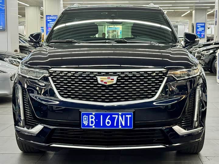 Фото 2 - Cadillac XT6
