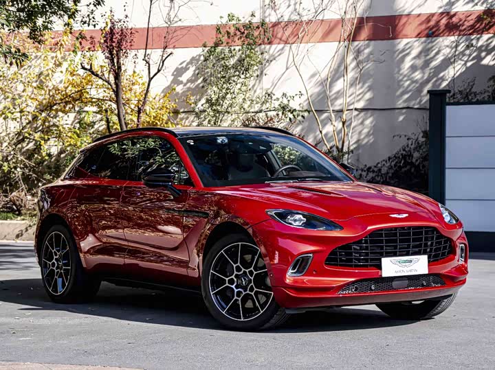 Фото 3 - Aston Martin DBX