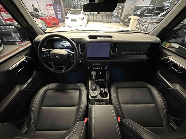 Фото 5 - Ford Bronco