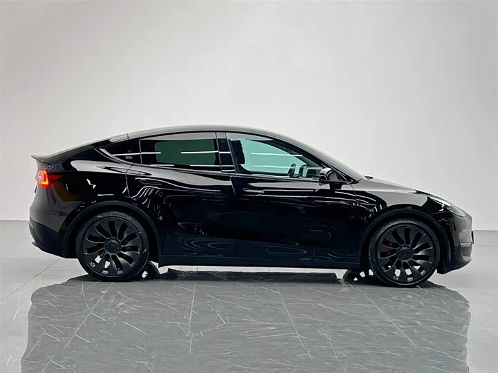 Фото 7 - Tesla Model Y