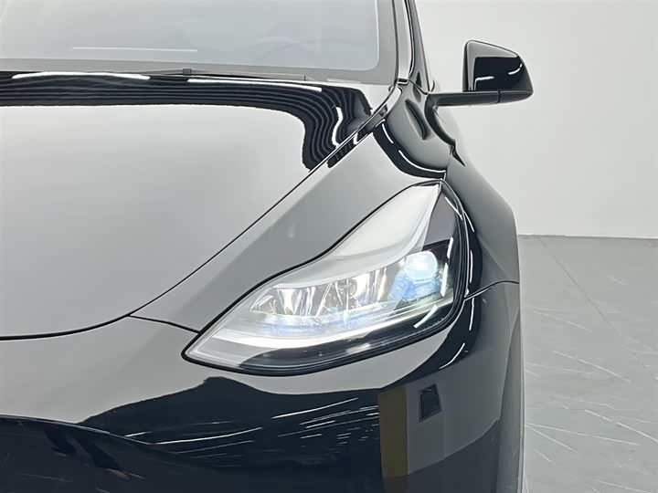 Фото 9 - Tesla Model Y