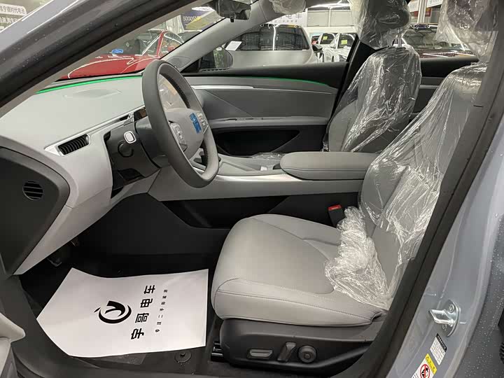 Фото 4 - XPeng Mona M03