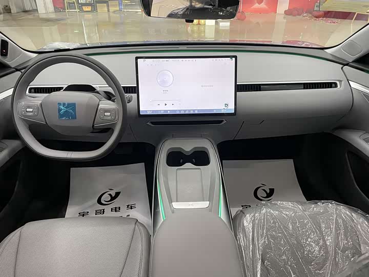 Фото 6 - XPeng Mona M03