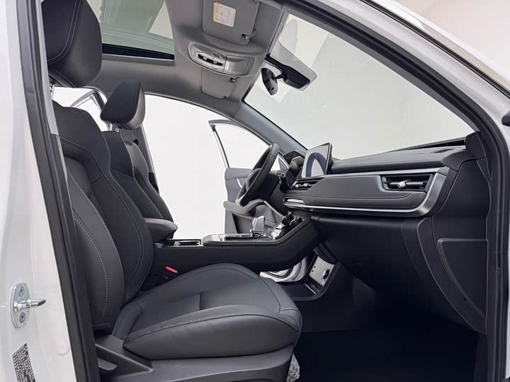 Фото 8 - Chery Tiggo 8