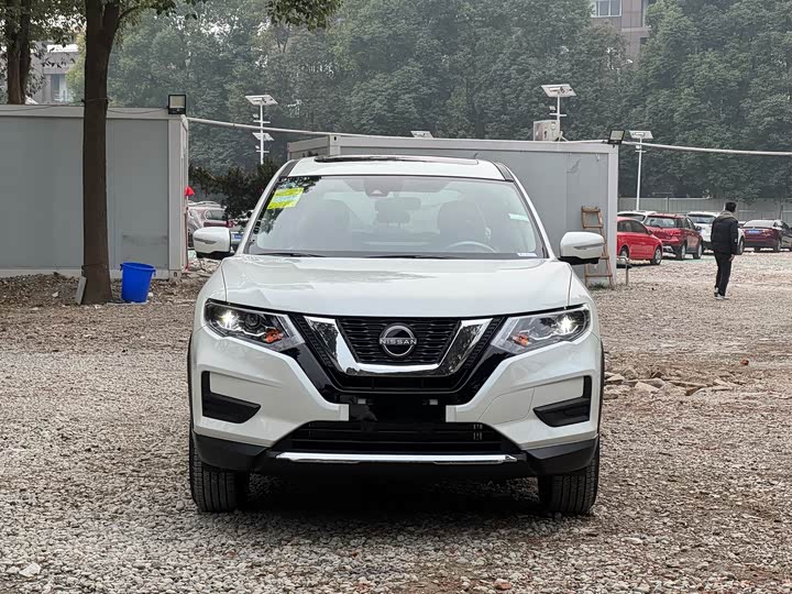 Фото 2 - Nissan X-Trail