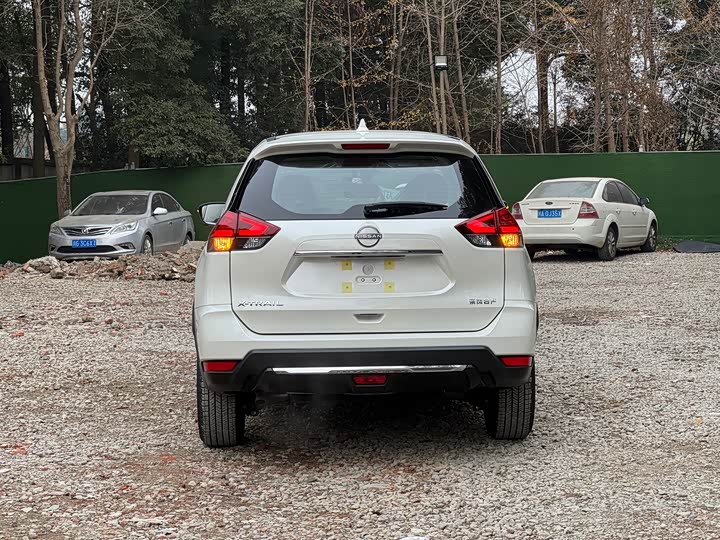 Фото 5 - Nissan X-Trail