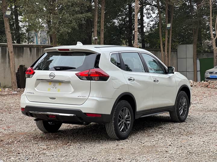 Фото 6 - Nissan X-Trail