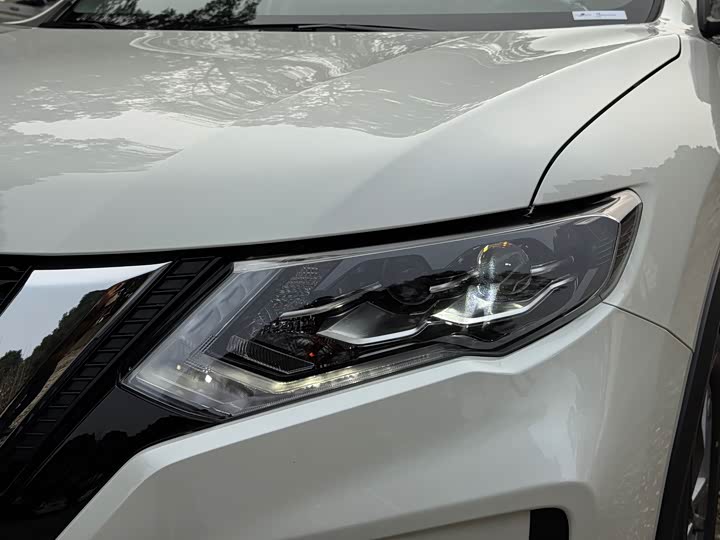 Фото 9 - Nissan X-Trail