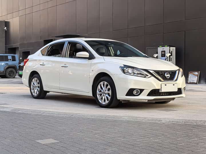 Фото 3 - Nissan Sylphy