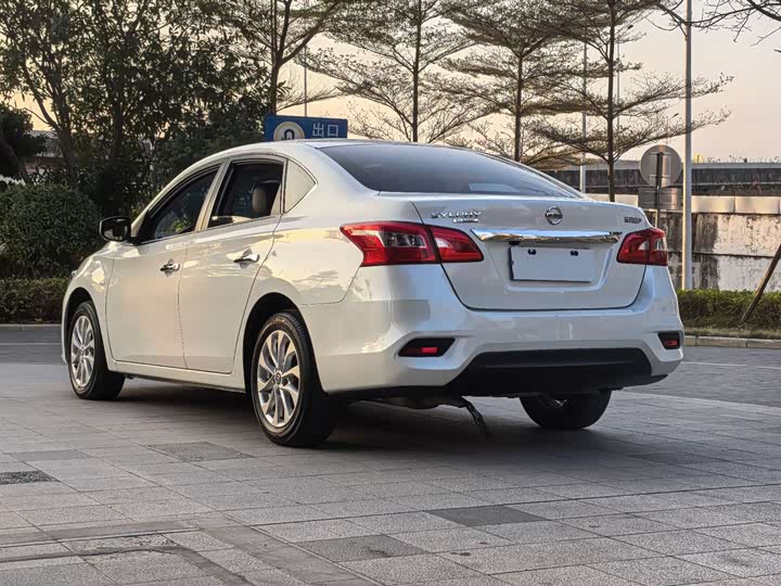Фото 6 - Nissan Sylphy