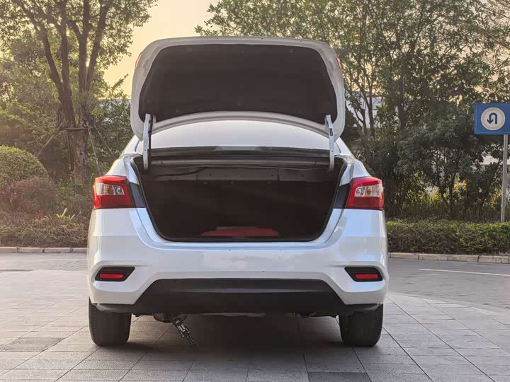 Фото 7 - Nissan Sylphy