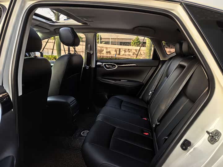 Фото 8 - Nissan Sylphy