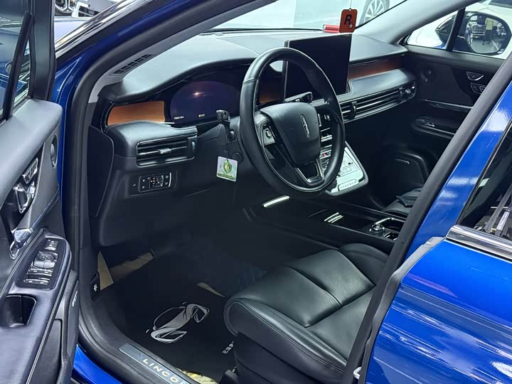 Фото 5 - Lincoln Corsair