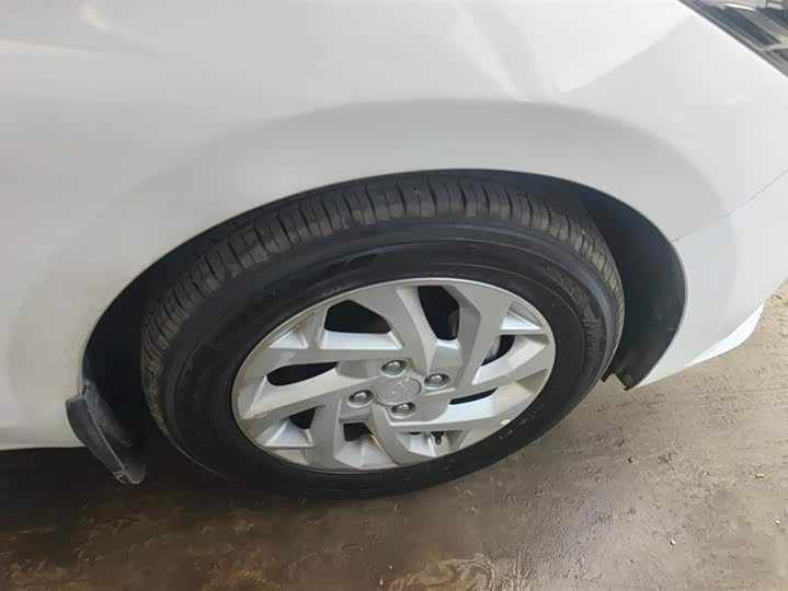 Фото 6 - Hyundai Verna