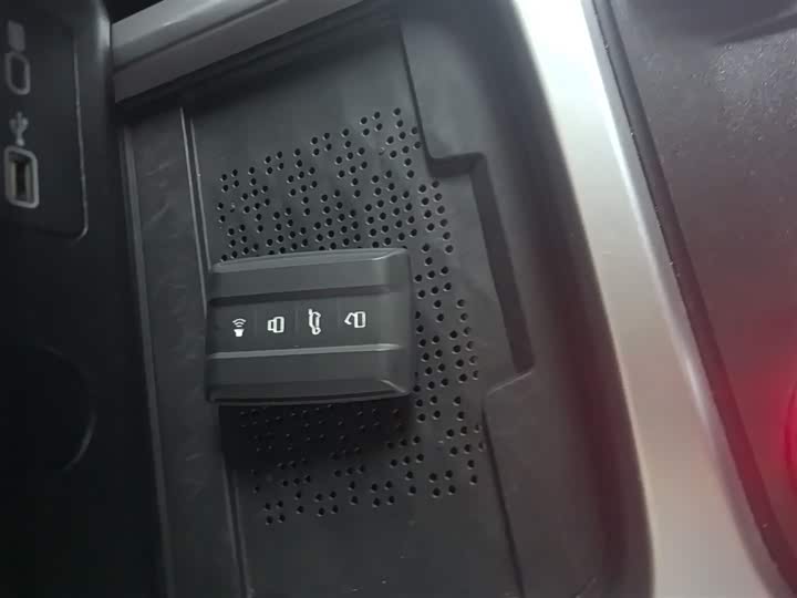 Фото 9 - Tank 300